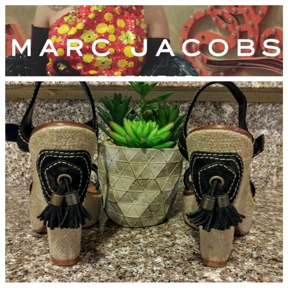 MARC JACOBS Retro Leather Tasseled Sandals